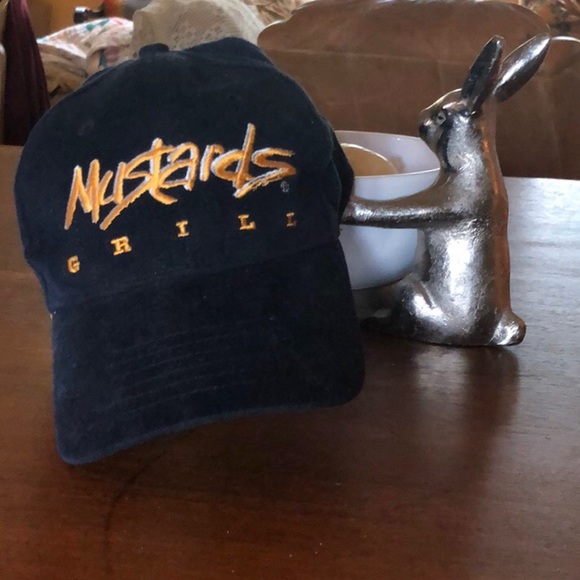 LOOK at this bad ass cap! Mustard’s Grill.O/S. New - Picture 2 of 4